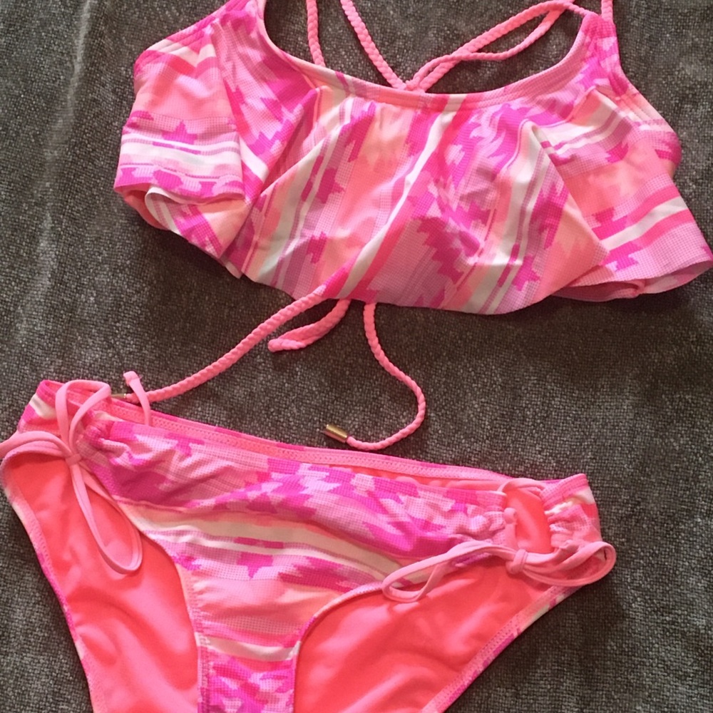 Arizona brand flutter top bikini 👙